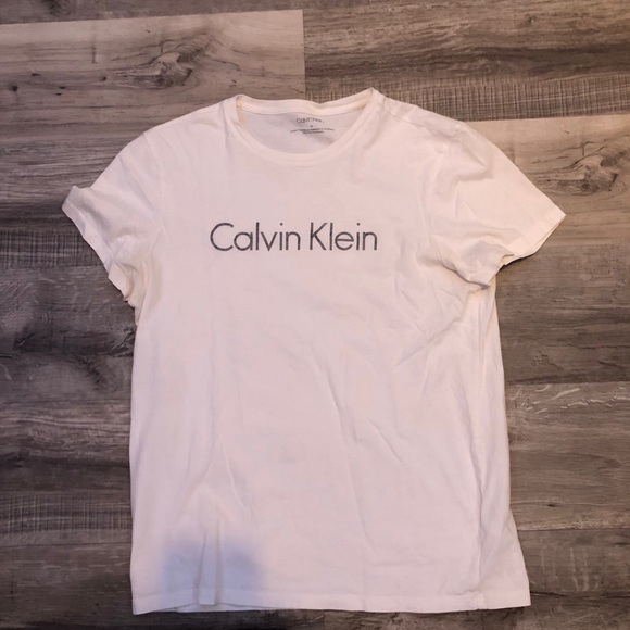 Calvin Klein T - Picture 1 of 2